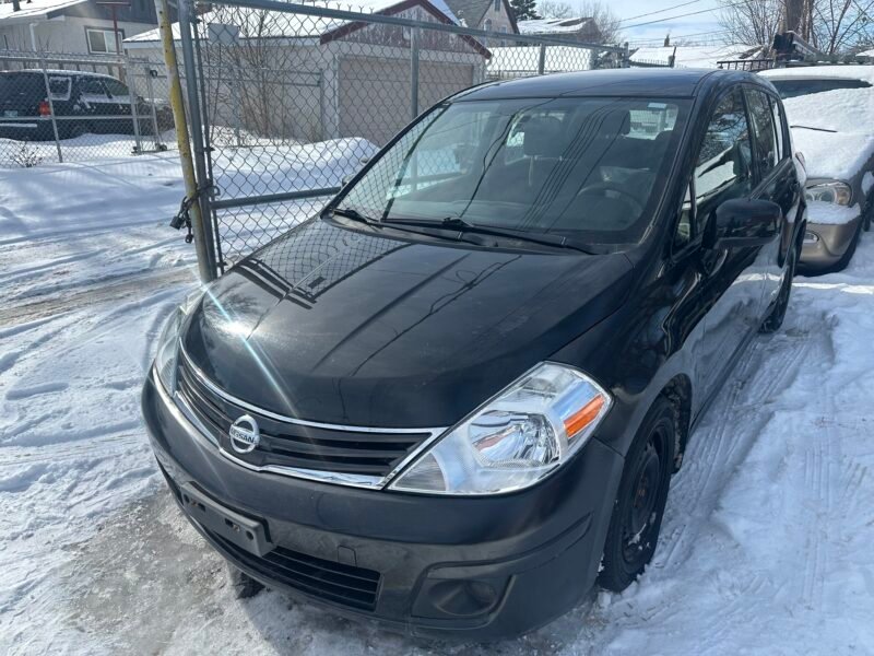 2011 NISSAN VERSA AUTOMATIC NEW SAFETY CLEAN TITLE LOW KM