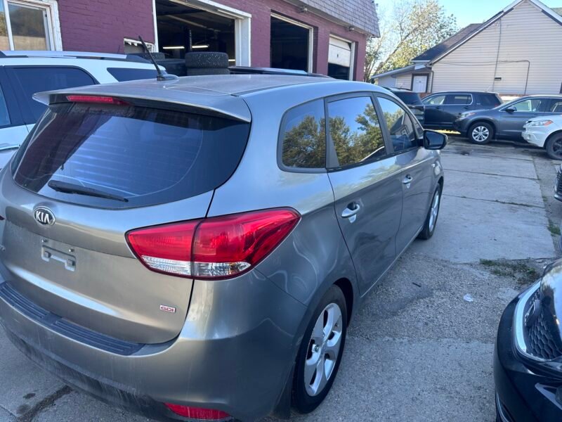 2014 Kia Rondo LX new safety clean title