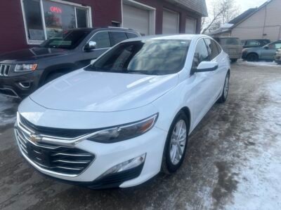 2021 Chevrolet Malibu LT AUTOMATIC NEW SAFETY LOW KM