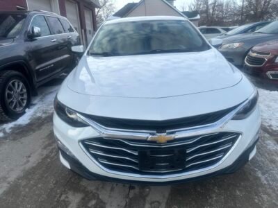 2021 Chevrolet Malibu LT AUTOMATIC NEW SAFETY LOW KM