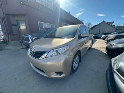 2011 Toyota Sienna LE NEW SAFETY CLEAN TITLE 8 PASSENGER