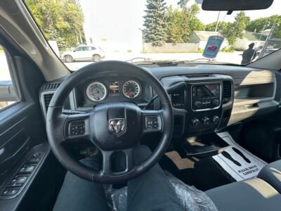 2013 Ram 1500 ST NEW SAFETY CLEAN TITLE LOW KM