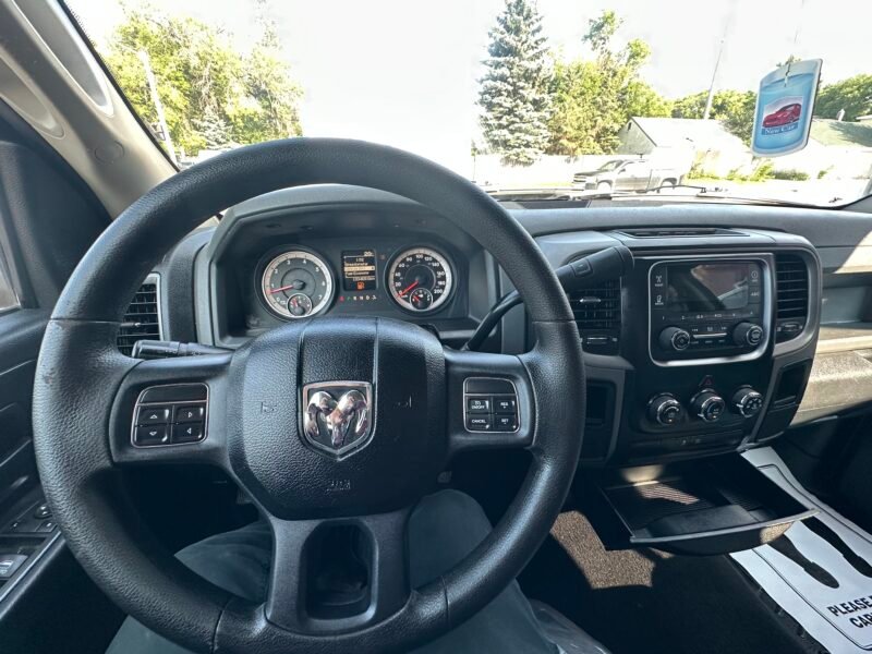 2013 Ram 1500 ST NEW SAFETY CLEAN TITLE LOW KM