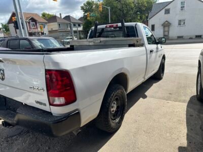 2013 Ram 1500 ST NEW SAFETY CLEAN TITLE LOW KM
