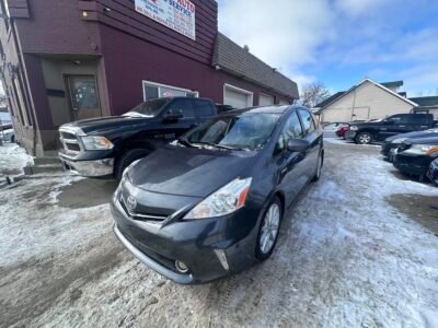 2014 Toyota Prius v Touring LEATHER/SUNROOF/NAVIGATION