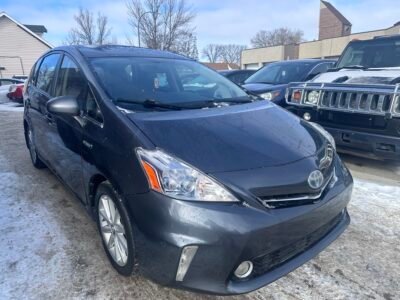 2014 Toyota Prius v Touring LEATHER/SUNROOF/NAVIGATION