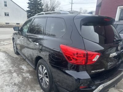 2019 Nissan Pathfinder SL NEW SAFETY CLEAN TITLE 7 PASSENGERS